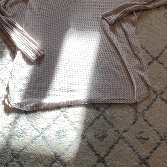 NWT Forever 21 V Neck Top - Picture 3 of 3